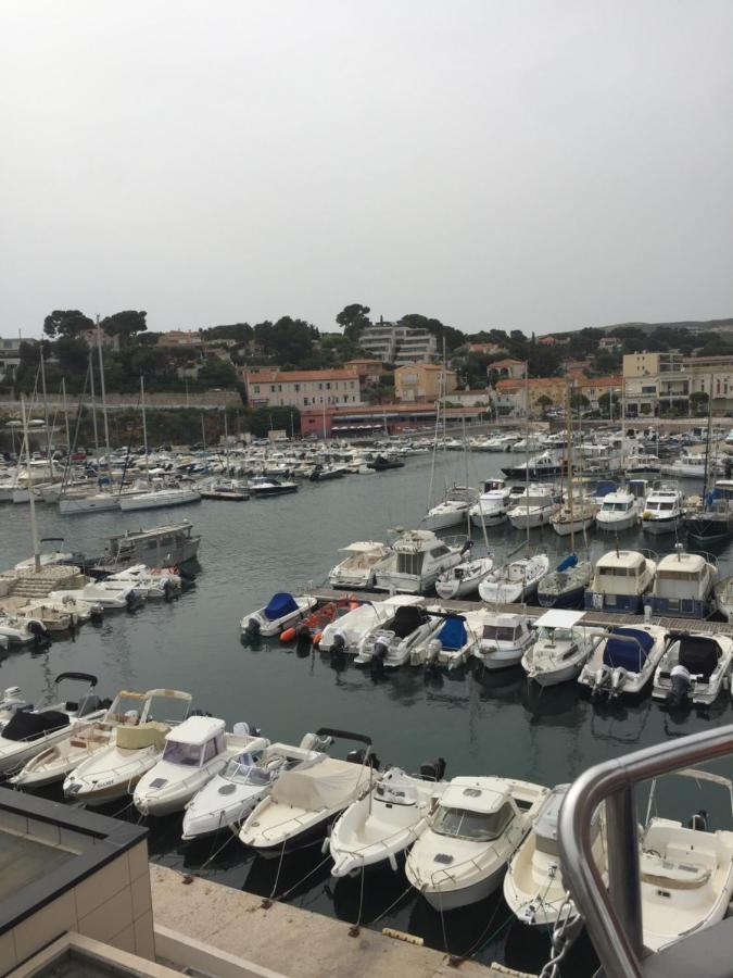 200m de la plage ,3mn du port à 50m du centre ville Carry-le-Rouet Extérieur photo
